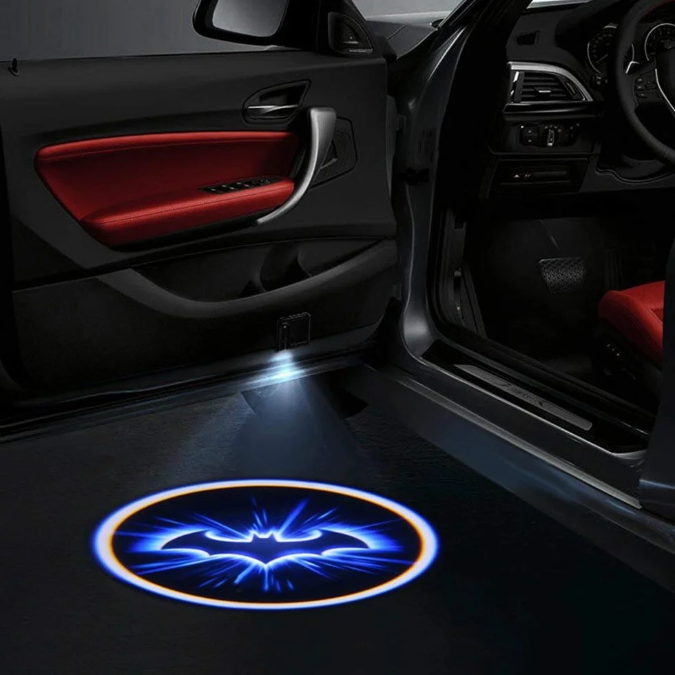 Projektor samochodowy LED, 4 sztuki światła powitalnego z logo czaszki do drzwi samochodowych, wzór światła cienia, uniwersalne bezprzewodowe magnetyczne światło z logo cienia z czujnikiem do drzwi